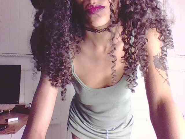 KatyDoll23 webcam