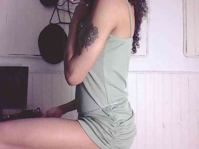 KatyDoll23 webcam