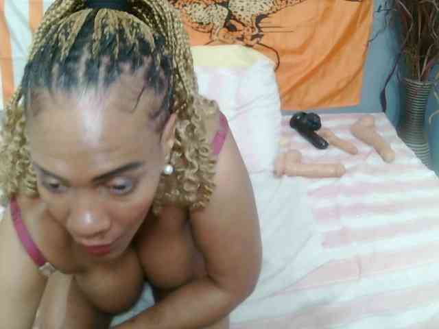 PrettyBoobsXX