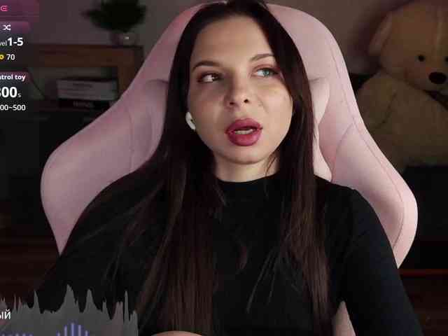 Lady-shy webcam