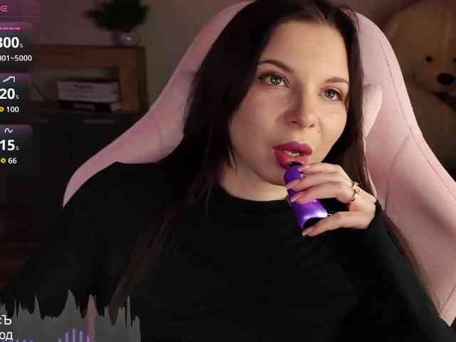 Lady-shy webcam