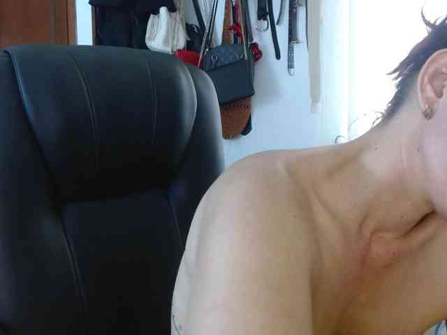 Briggiteskyangels webcam