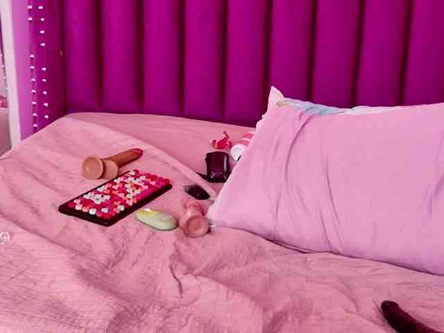 cutepetitee webcam