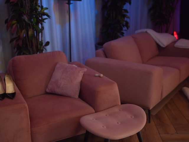 Accedi alla chat con il nickname EvaFashionista EvaFashionista