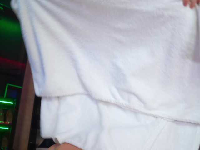 Entra en el chat con el modelo EvaFashionista EvaFashionista