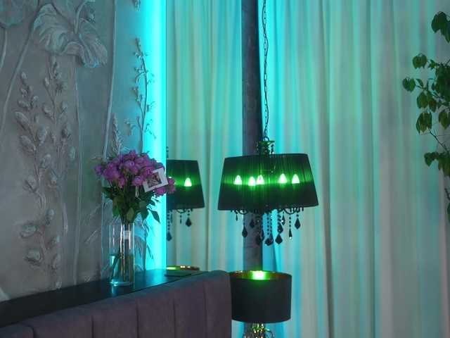 Entrez le videochat erotique avec le
modèle EvaFashionista EvaFashionista