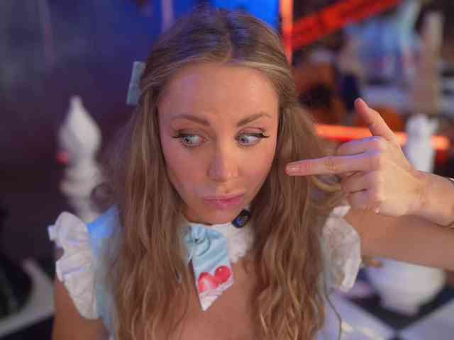 EvaFashionista webcam