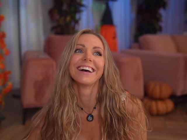 EvaFashionista webcam