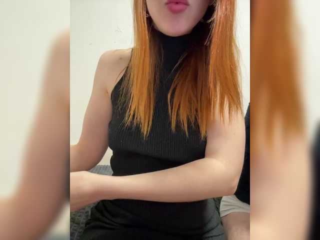 Entra en el chat con el modelo Alex-Sofia Alex-Sofia