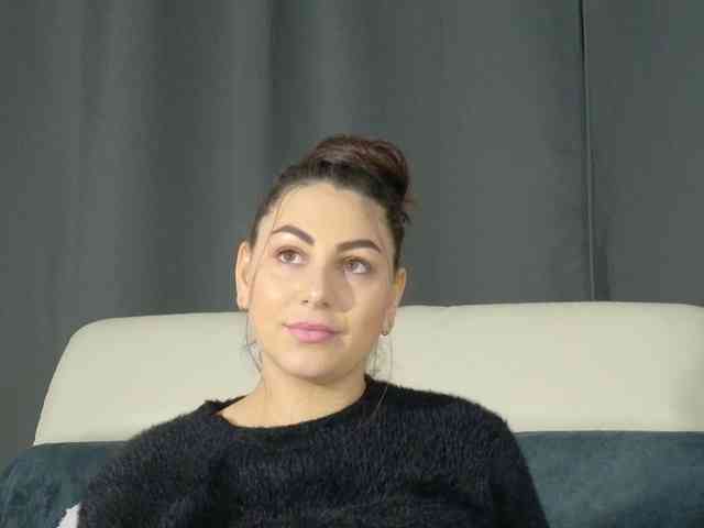 SiennaMoan webcam