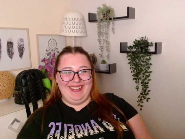 MadisonxHot webcam