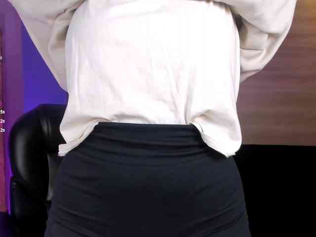 AmbarJames webcam
