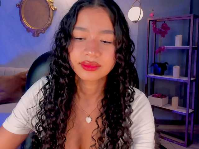 SophieHouston webcam