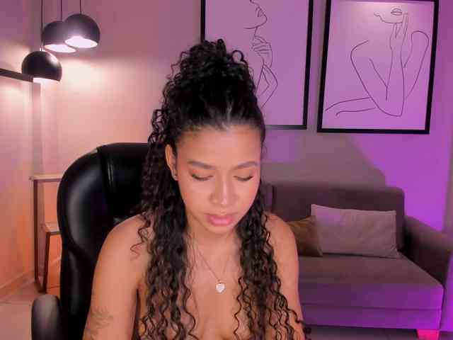 SophieHouston webcam