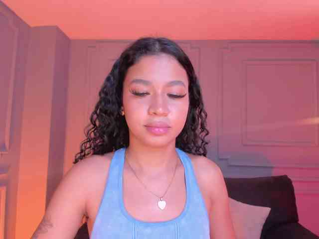 SophieHouston webcam