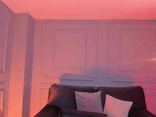 SophieHouston webcam