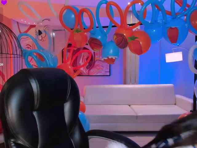 SophieHouston webcam