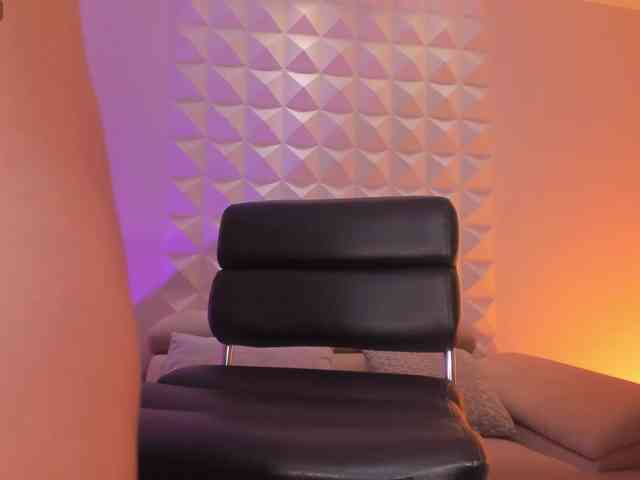 SophieHouston webcam