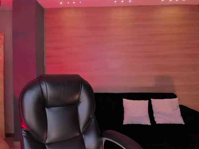 SophieHouston webcam