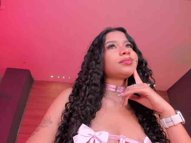 SophieHouston webcam