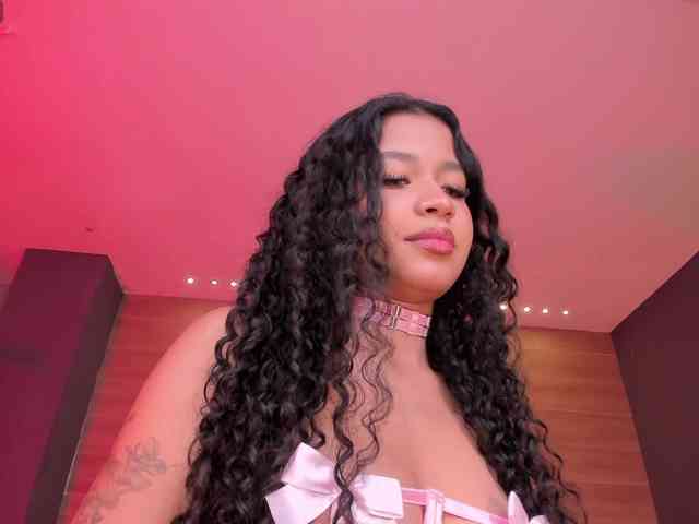 SophieHouston webcam