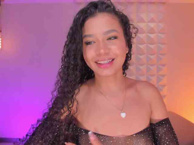 SophieHouston webcam