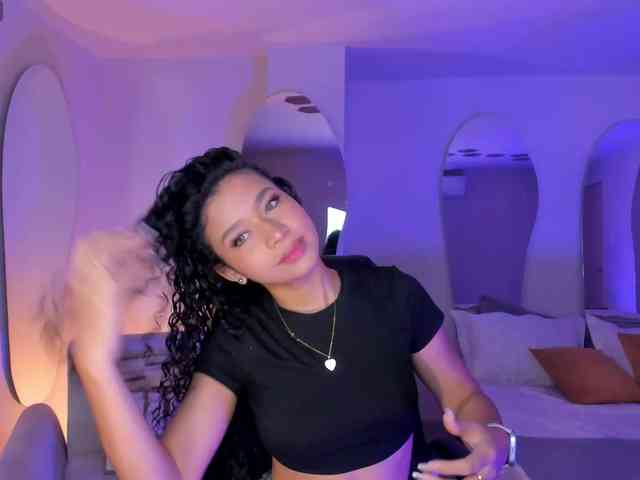 SophieHouston webcam