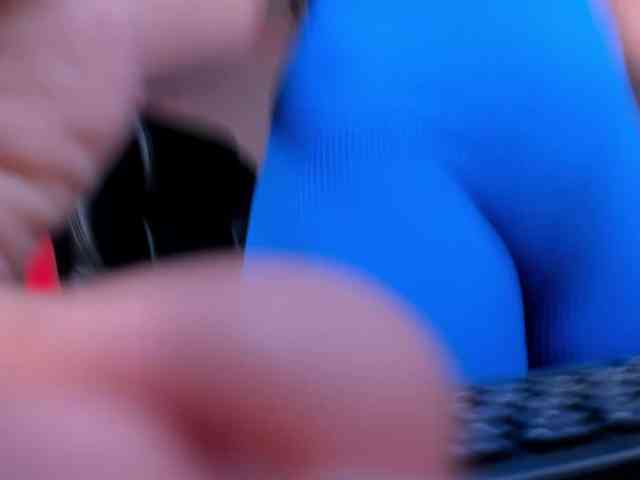 SophieHouston webcam