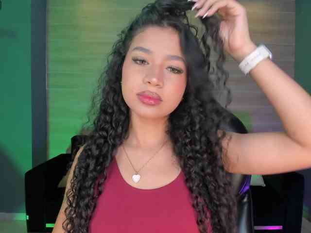 SophieHouston webcam