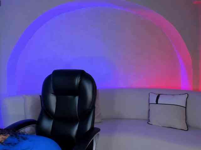 SophieHouston webcam