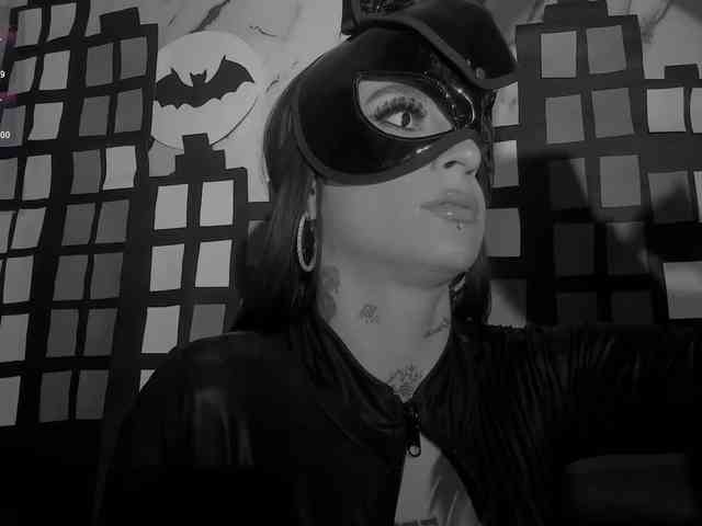 MilaLawrence webcam