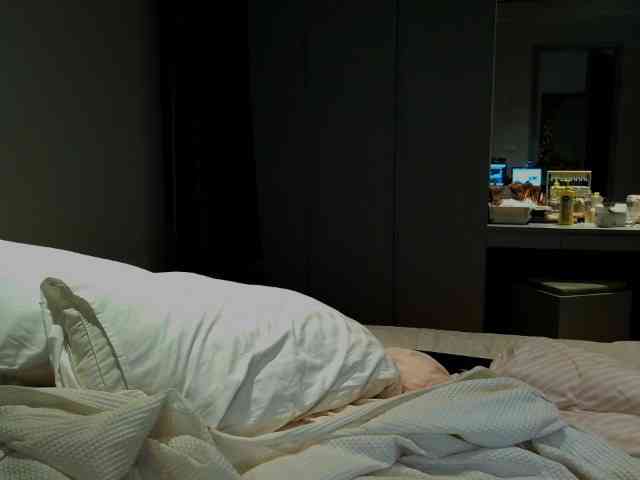 TiaDollDotCom webcam