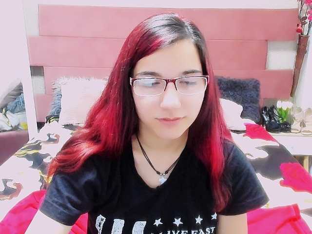 Sarahlunaxx webcam
