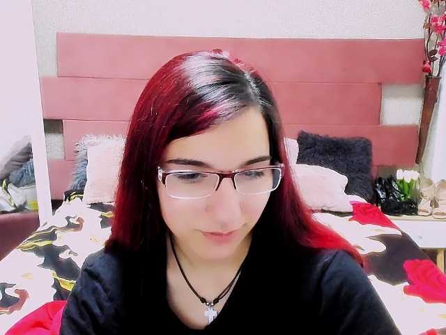 Sarahlunaxx webcam