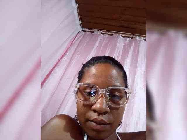Elinahsexy webcam