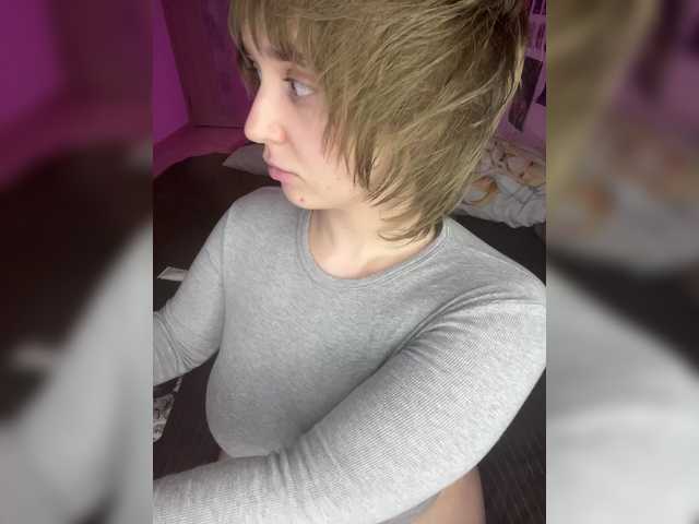 Entrez le videochat erotique avec le
modèle peDoVo4ka228 peDoVo4ka228