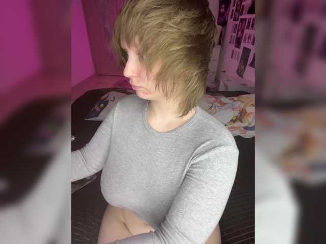 Entra en el chat con el modelo peDoVo4ka228 peDoVo4ka228