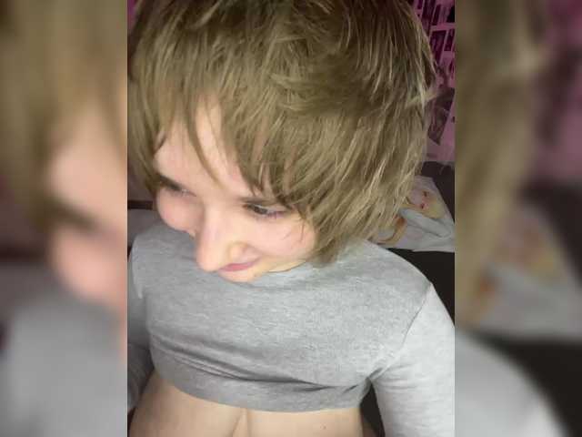 Entrez le videochat erotique avec le
modèle peDoVo4ka228 peDoVo4ka228