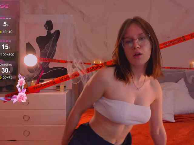 MiaLuw webcam