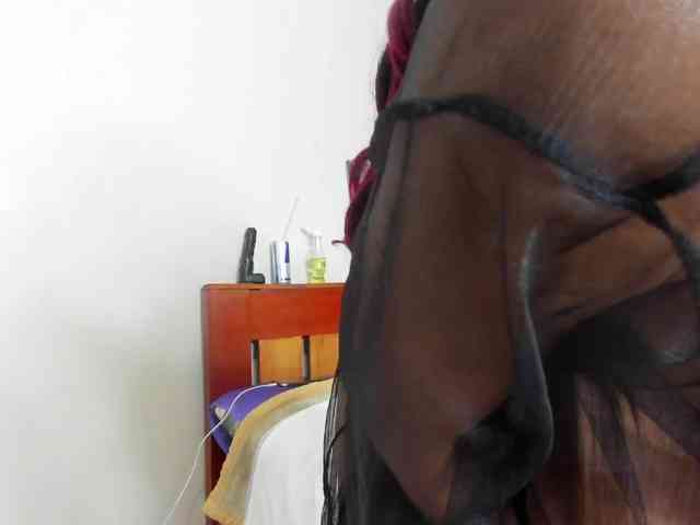 Aalisha-Jade webcam