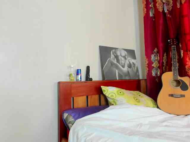 Aalisha-Jade webcam