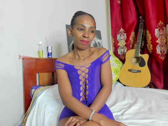 Aalisha-Jade webcam