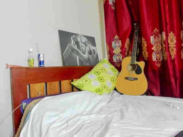 Aalisha-Jade webcam