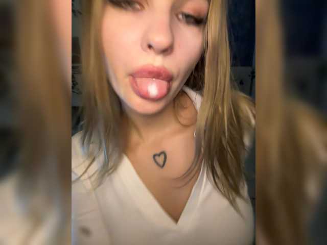 Entrez le videochat erotique avec le
modèle -Melani- -Melani-