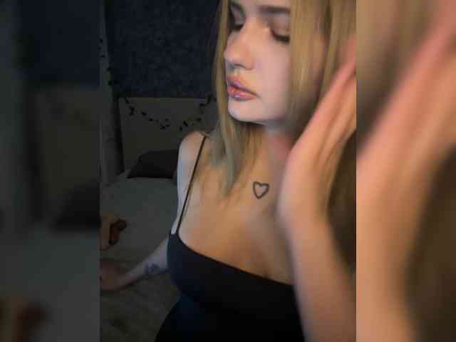 -Melani- webcam