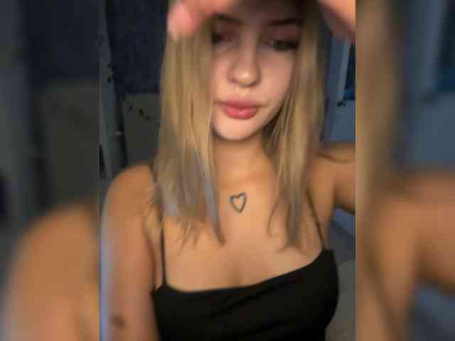 -Melani- webcam