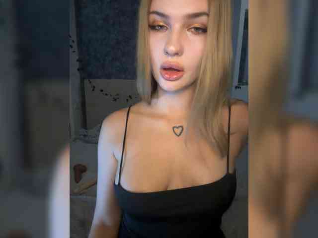 -Melani- webcam