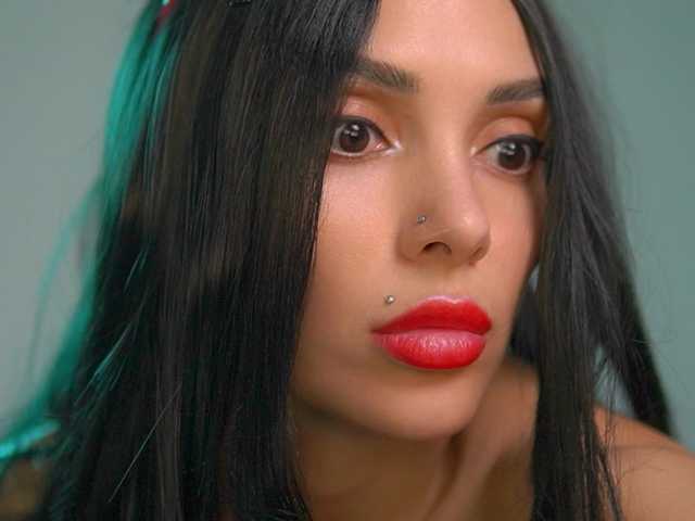 Entra en el chat con el modelo MilaMayy MilaMayy