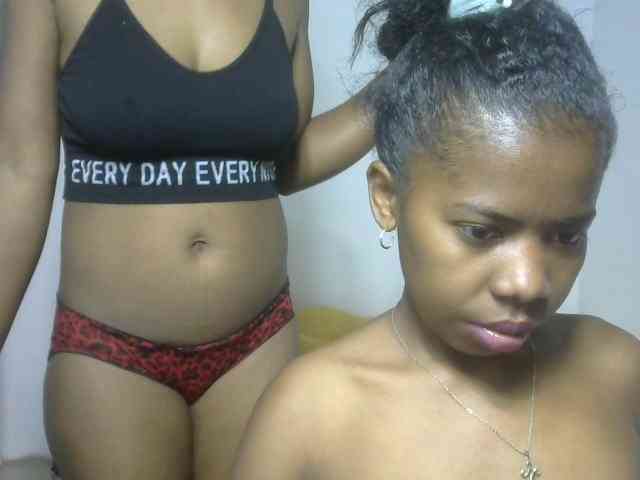 Twinsexgirl webcam