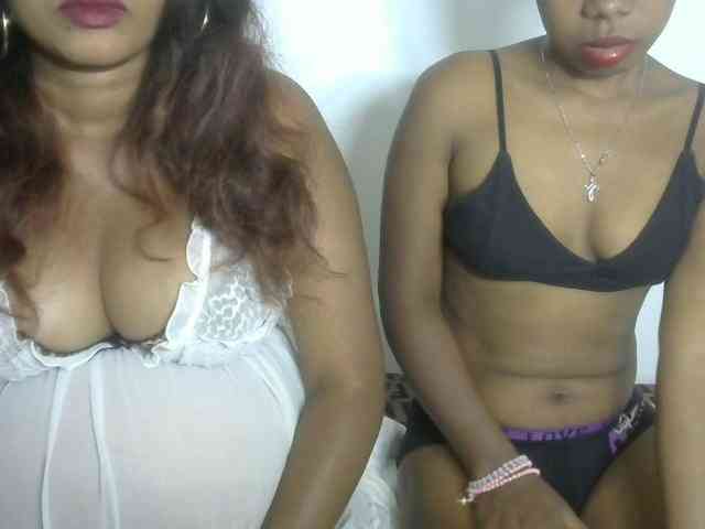 Twinsexgirl webcam